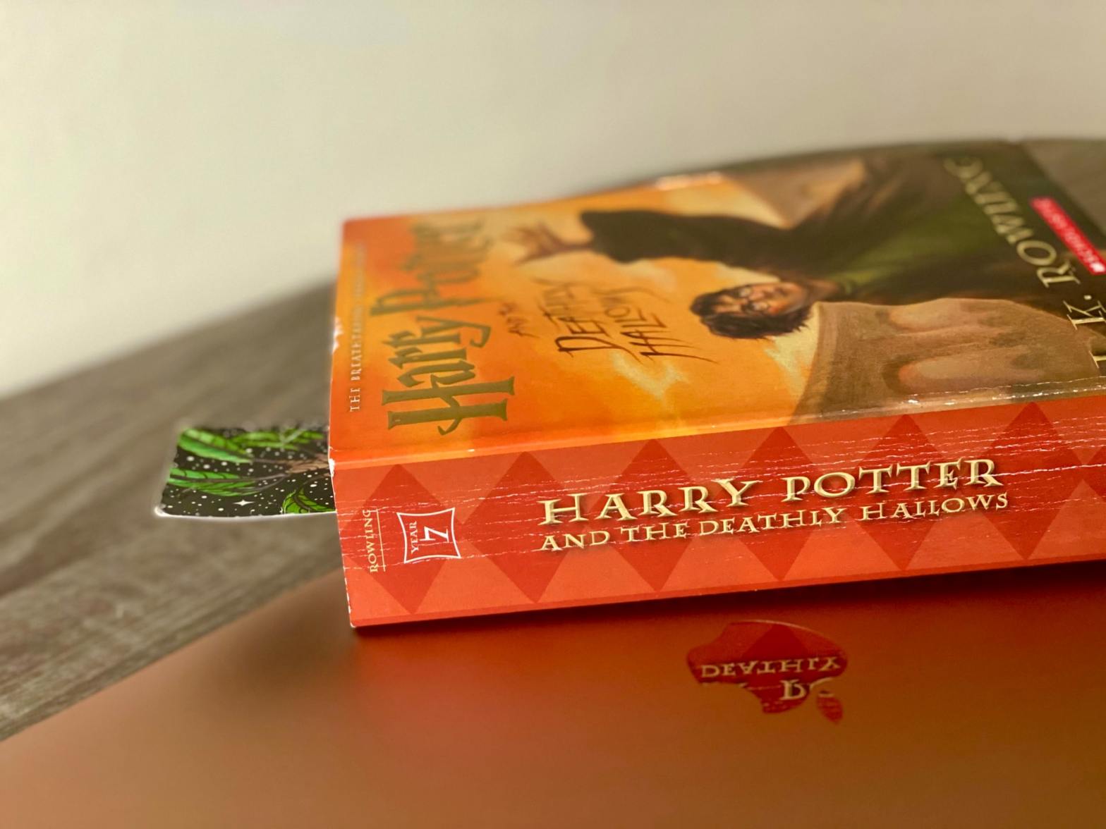 Harry Potter and the Deathly Hollows book